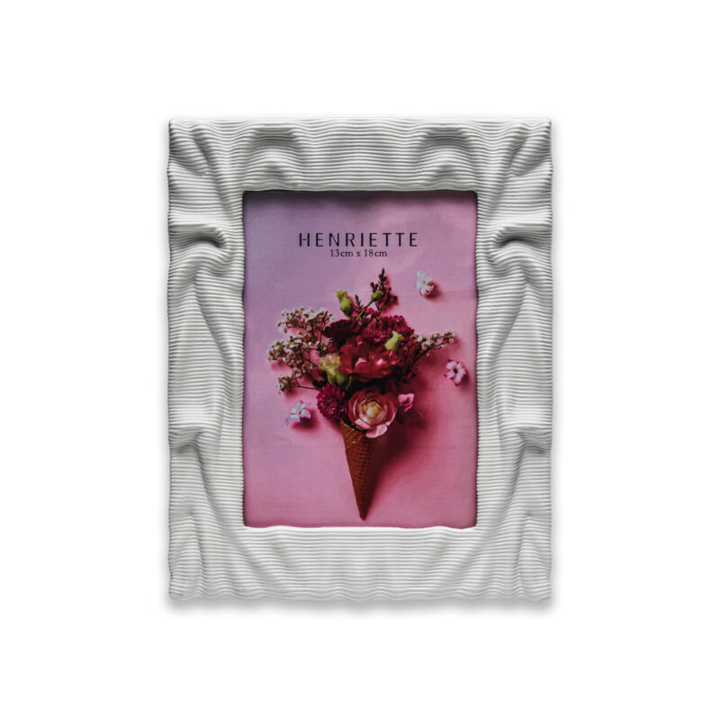Henriette Cornice Increspata